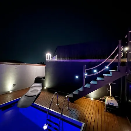 Apartament House52 Penthouse Piscina Riscaldata *